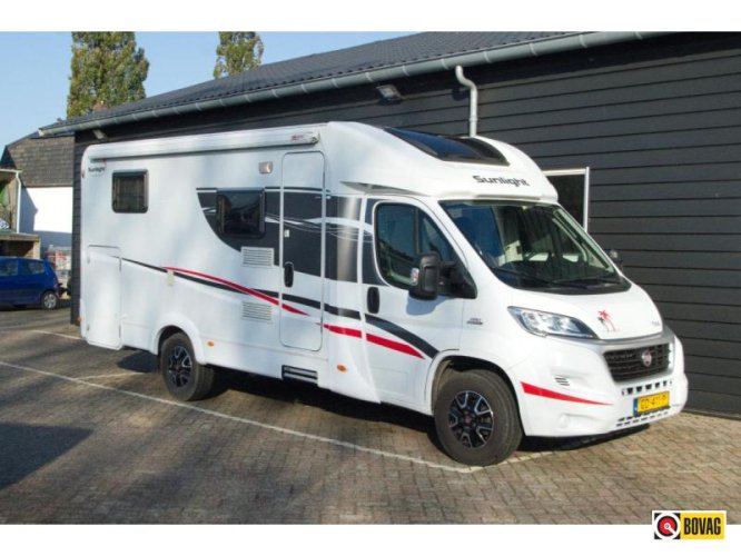 Sunlight T66 halfintegraal camper 