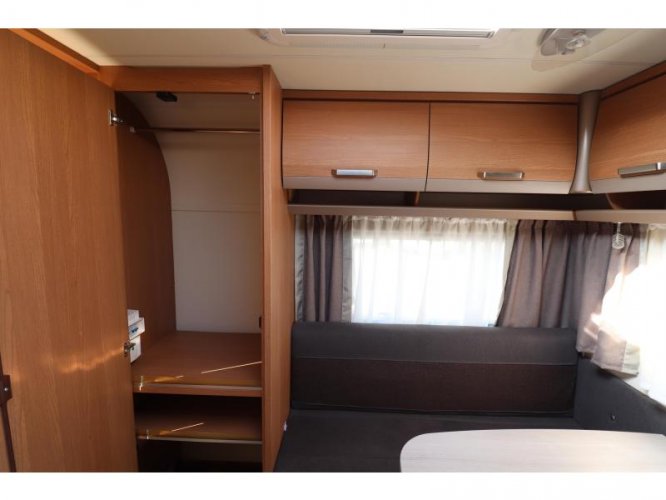 Knaus Sport 420 QD DWARS BED 210CM FIETSDRG  foto: 6