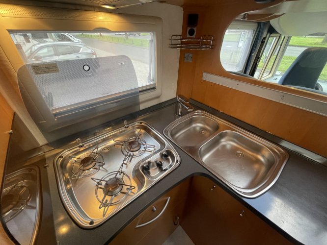 Hymer Frankia Fi Holiday Class 670 FD AUTOMAAT FRANSBED + HEFBED  foto: 6