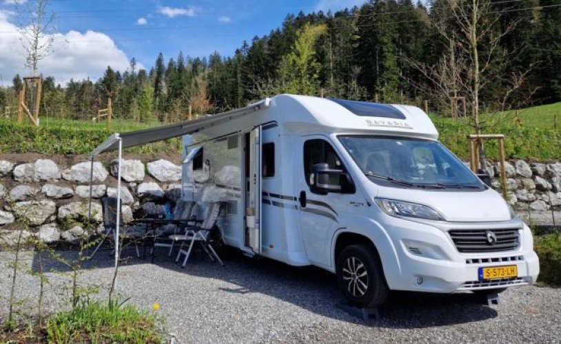 Bavière 4 pers. Louer un camping-car Bavaria à Tubbergen A partir de 130 € pj - Goboony photo : 0