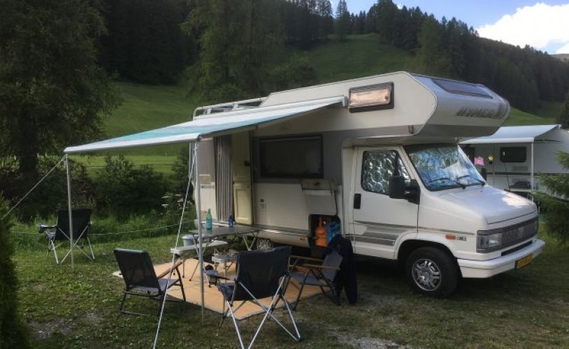 Hymer 4 pers. Rent a Hymer motorhome in Haarlem? From € 85 pd - Goboony photo: 1