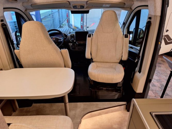 Hymer Grand Canyon 600 9G AUTOMAAT+SKYROOF foto: 8