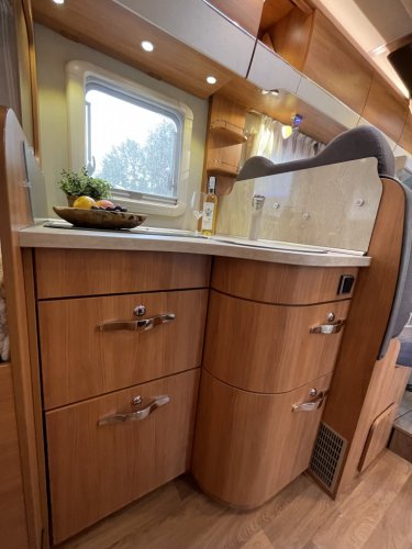 Hymer Tramp 668 CL ENKELE BEDDEN LEVELSYSTEEM TURBOVENT foto: 11