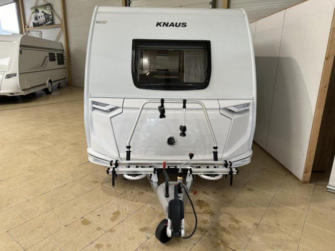 Knaus Sport E-Power Selection 460 EU enkele bedden / rondzit 