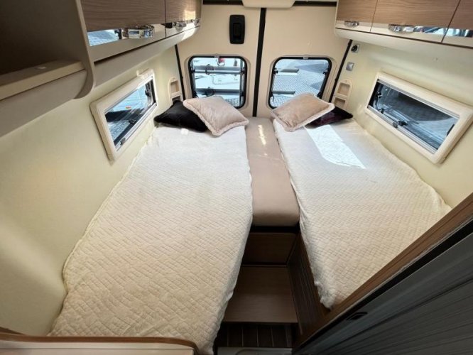 Adria Twin 600 SLT enkele-bedden/automaat/6m  foto: 15