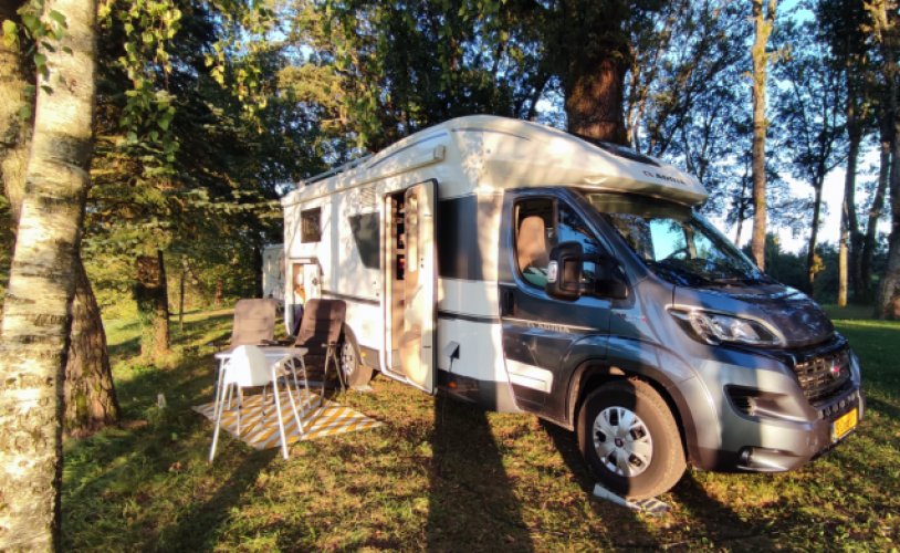 Adria Mobil 4 pers. Do you want to rent an Adria Mobil motorhome in Maarssen? From € 115 pd - Goboony photo: 1