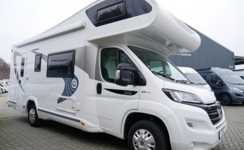 Chausson 6 pers. Rent a Chausson motorhome in Opperdoes? From € 140 pd - Goboony photo: 0