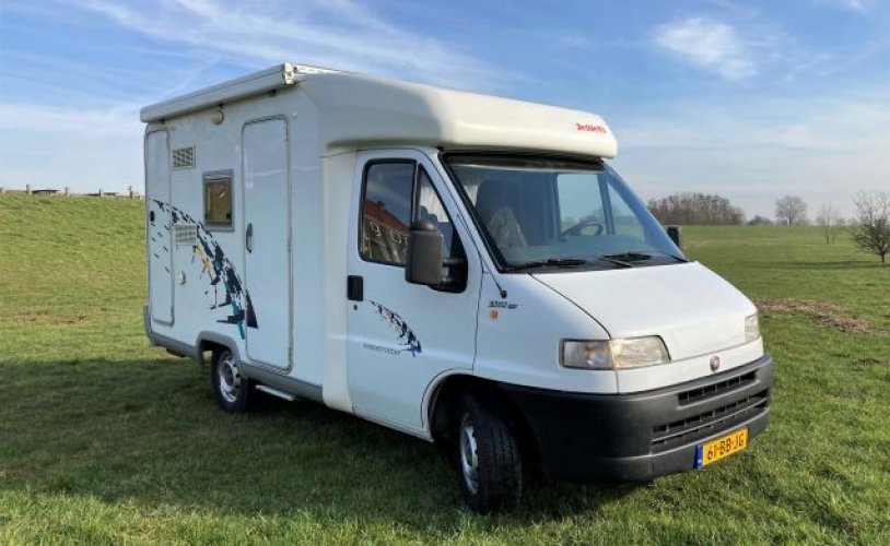Dethleffs 2 pers. Rent a Dethleffs camper in 's-Heerenbroek? From € 58 pd - Goboony photo: 0