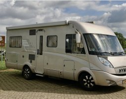 Hymer B654SL lang