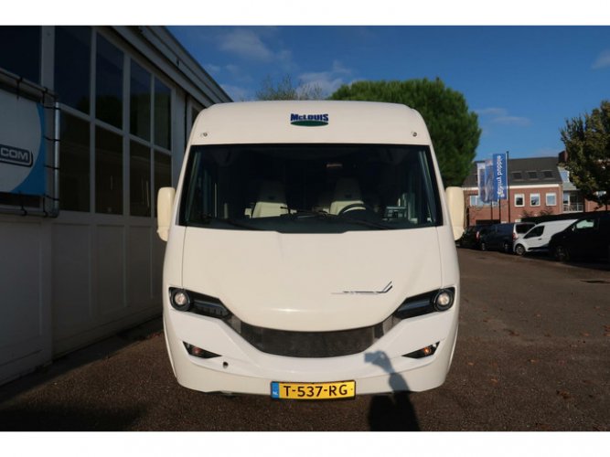 Mc Louis Nevis 872|2xAirco|Zeer netjes|3.0/157PK|Queens/Hefbed foto: 1