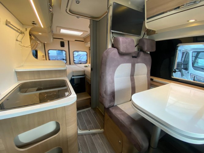 Adria Twin 600 SLT OFF GRID BUSBIKER BEARLOCK ENKELE BEDDEN foto: 5