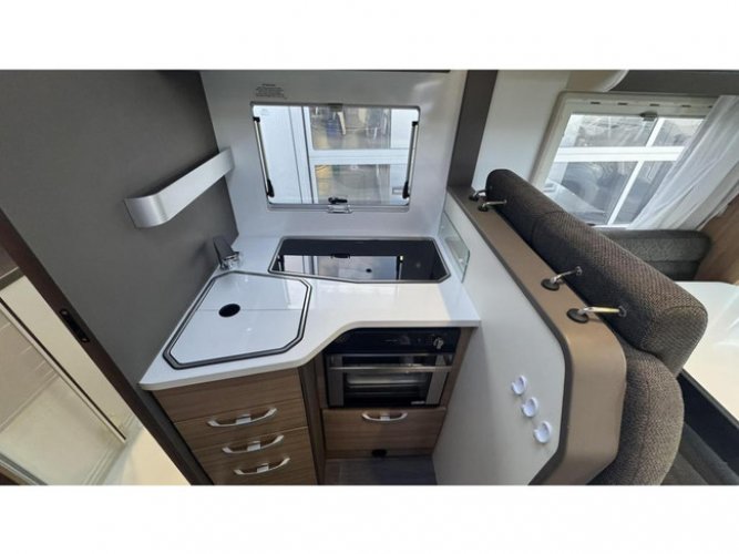 Adria Matrix Plus 670 SC foto: 9