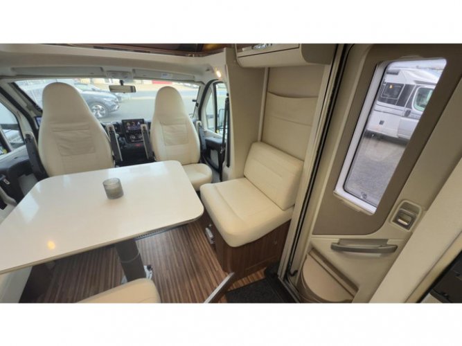 Adria Matrix Plus 670 SC Queensbed foto: 7