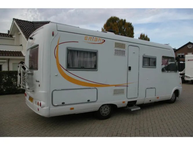 Hymer Eriba 636 Fransbed, Hefbed. 