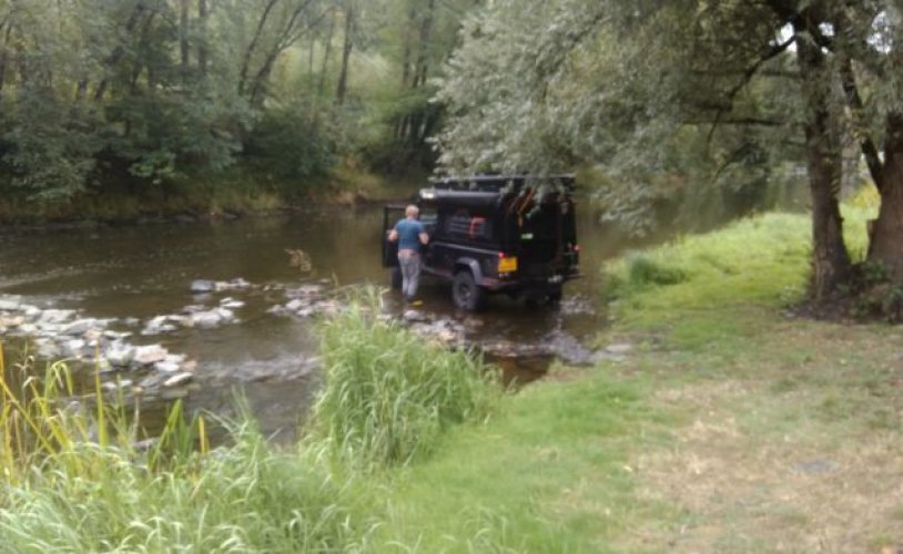 Land Rover 2 pers. Land Rover camper huren in Arnhem? Vanaf € 55 p.d. - Goboony foto: 1