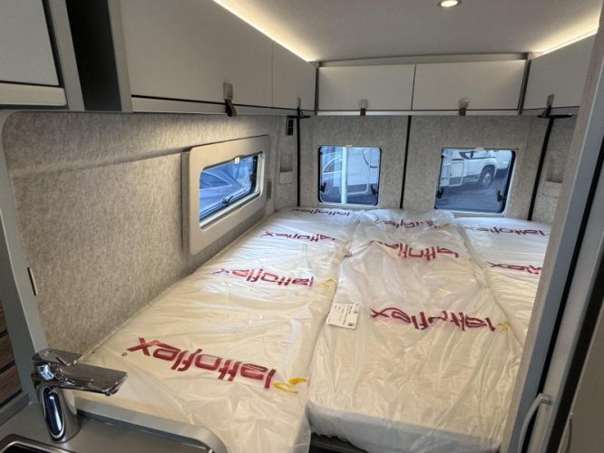 Hymer Yosemite -lengtebed-dieselkachel  foto: 9