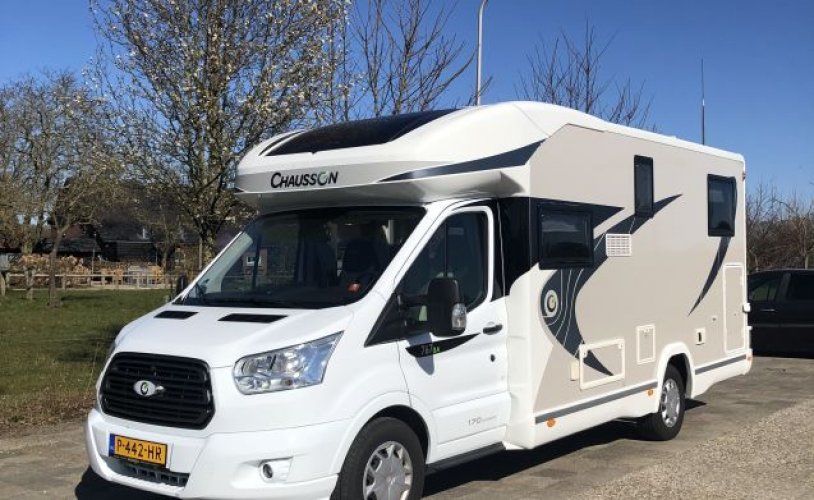 Chausson 2 pers. Rent a Chausson motorhome in Eindhoven? From € 121 pd - Goboony photo: 0