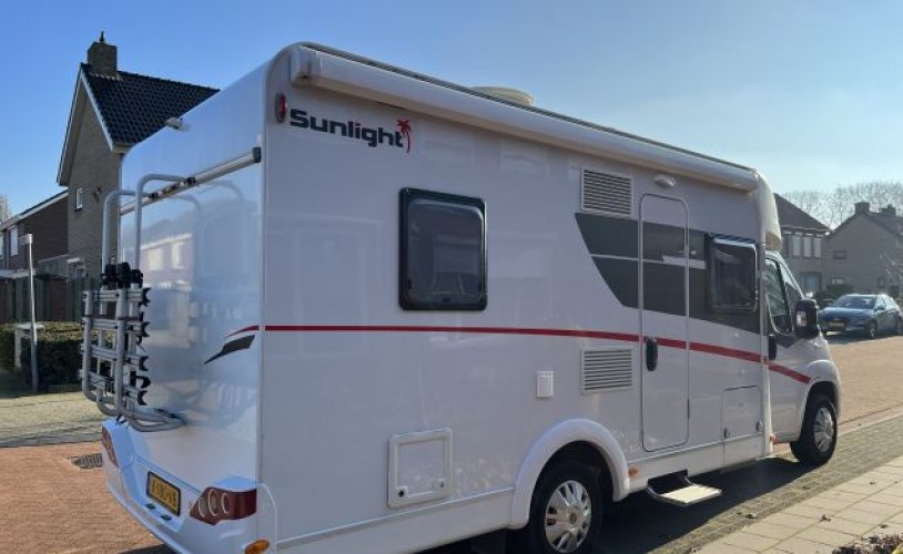 Sunlight 5 pers. Want to rent a Sunlight camper in Panningen? From €127 per day - Goboony photo: 0