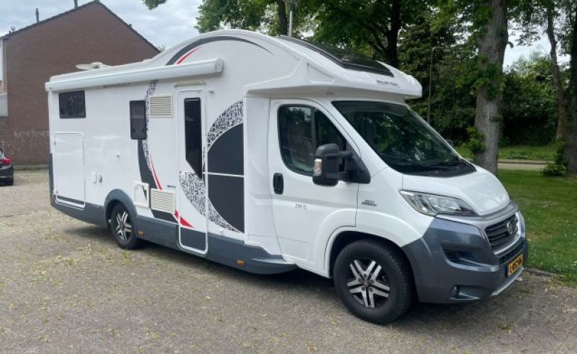Roller Team 5 pers. Louer un camping-car Roller Team à Enschede ? À partir de 152 € pj - Goboony photo : 0