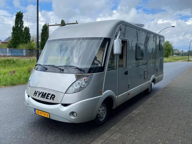 Hymer B 674 CL E&P level, enkele bedden  foto: 1