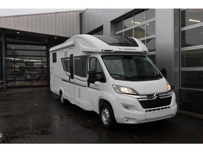 Adria Matrix 670 SL 165 PK Heavy chassis foto: 1