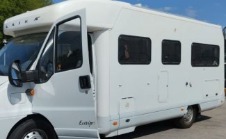 Laika 4 pers. Rent a Laika motorhome in Lierop? From €73 pd - Goboony