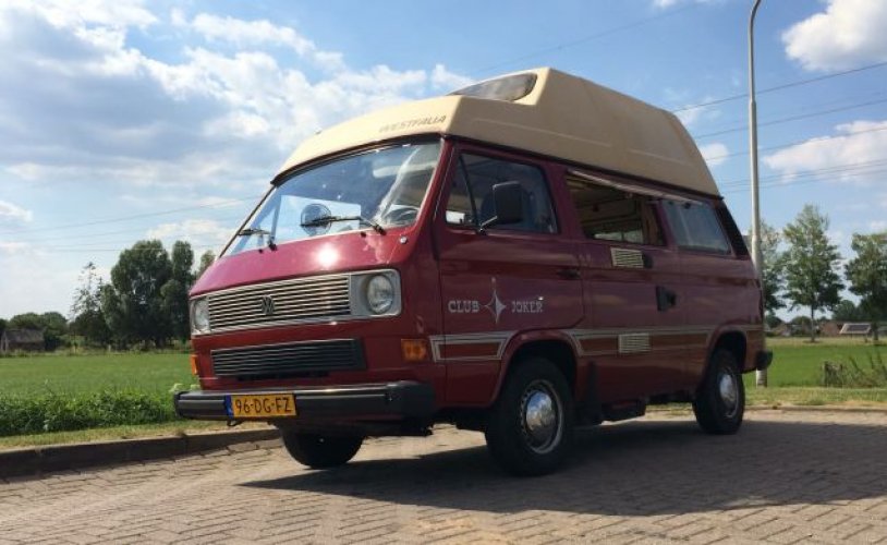 Volkswagen 4 pers. Rent a Volkswagen camper in The Hague? From € 121 pd - Goboony photo: 0