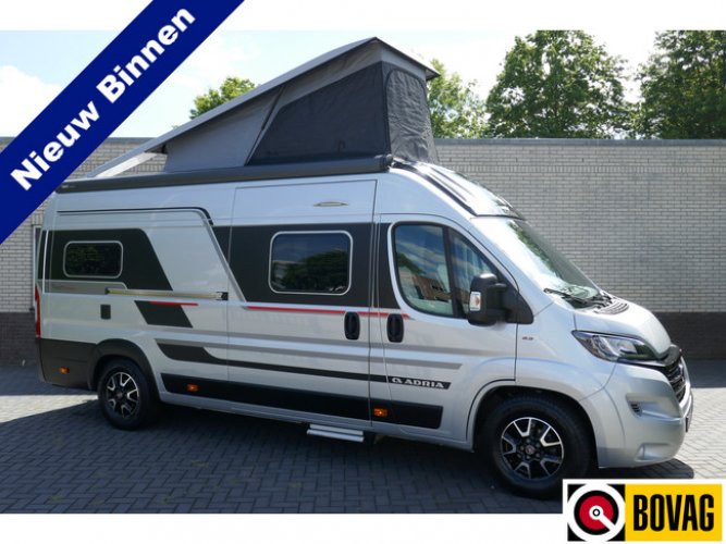 Adria Twin Supreme 640 SGX Sports 160 pk AUTOMAAT 9-Traps Euro6 Fiat Ducato **Lengtebedden in hoogte verstelbaar/Hefdak met 2 slaappla hoofdfoto: 1