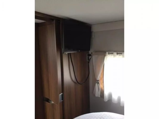 Le Voyageur 852 CL Pilote airco 2xTV 180 aut  foto: 18