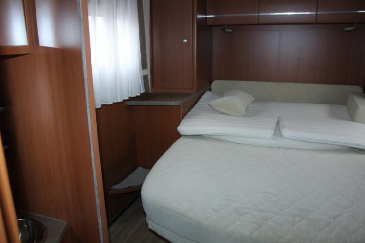 Chausson   78  EB   2.3  MultiJet  130 PK , Half-integraal.  Queens-bed verstelbaar , Draaistoelen voor . Bj 2012 Marum (Groningen) foto: 9