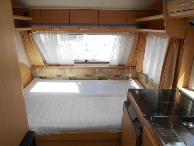 Beyerland Vitesse 400 DV Dwarsbed / Voortent.  foto: 11