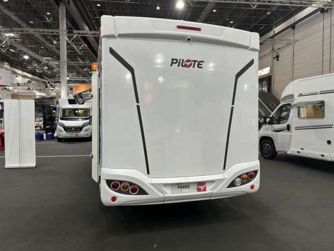 Pilote Pacific 696 D Nieuw! 