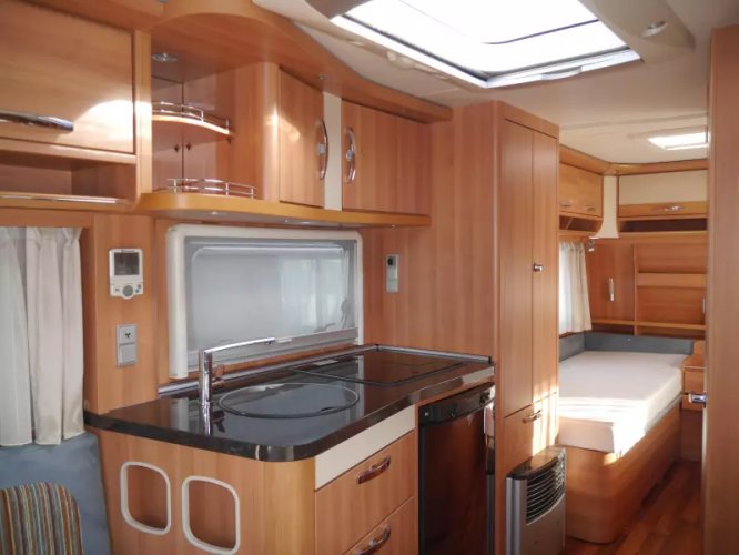 Hymer Nova 530 2 apartebedden incl mover  foto: 9