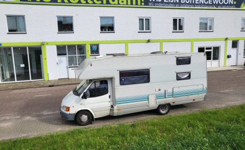 Ford 6 pers. Ford camper huren in Rotterdam? Vanaf € 68 p.d. - Goboony foto: 1
