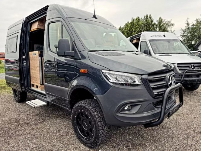 Clever 600 Mercedes Aventuro 4x4 