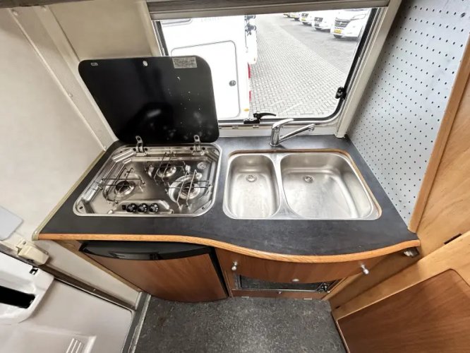 Hymer B544 hefbed/122pk/1999/6-meter  foto: 17