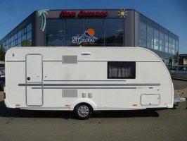 Adria Altea 542 PH queen bed and mover