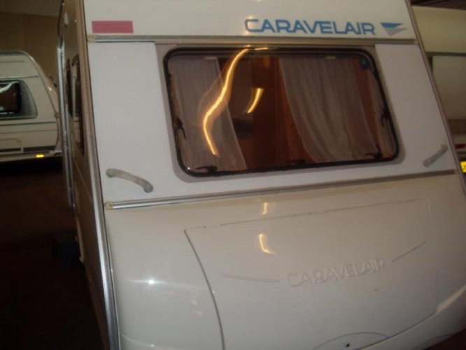 Caravelair Antares Luxe 390 Licht gewicht caravan 