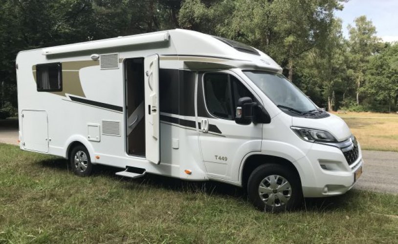Carado 4 pers. Renting a Carado motorhome in Blaricum? From € 122 pd - Goboony photo: 0