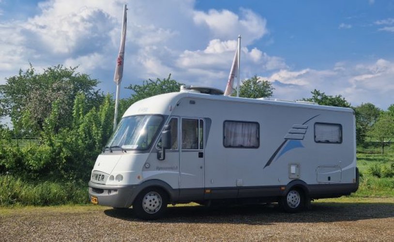 Hymer 4 pers. Hymer camper huren in Ouderkerk aan den IJssel? Vanaf € 91 p.d. - Goboony foto: 1