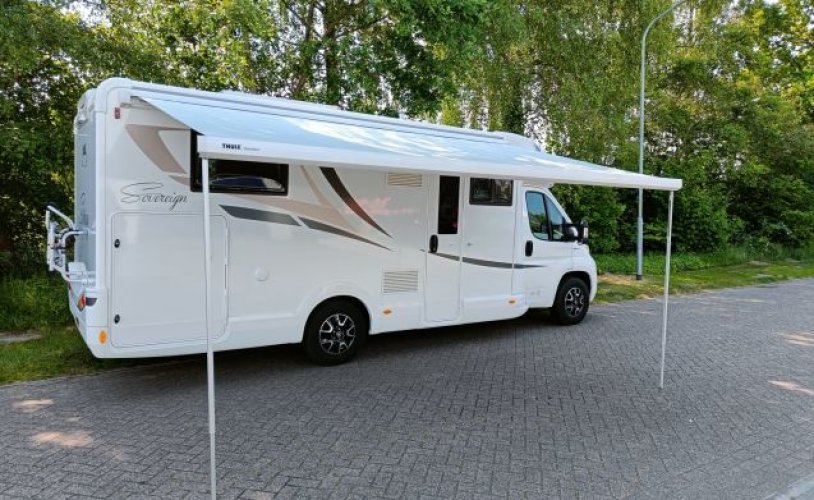 McLouis 4 pers. Rent a McLouis motorhome in Westerbork? From € 145 pd - Goboony photo: 1