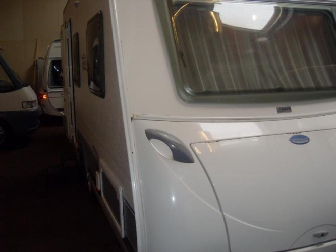 Caravelair Ambiance Style 400 MOVER,VOORTENT 