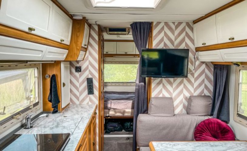 Hymer 4 pers. Rent a Hymer motorhome in Katwijk aan Zee? From € 103 pd - Goboony photo: 1
