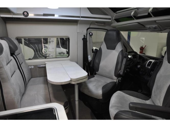 Chausson V697 enkele bedden+automaat !! 