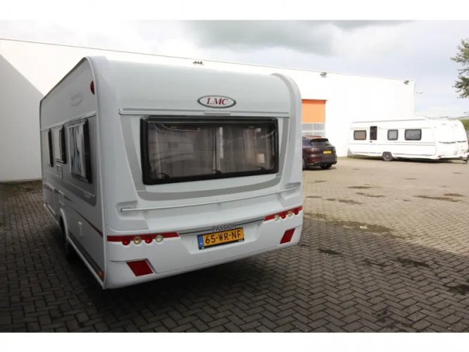 LMC Passion 440 D Vloerverwarming voortent  foto: 21