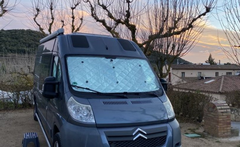 Citroën 2 pers. Citroën camper huren in Oosterbeek? Vanaf € 65 p.d. - Goboony