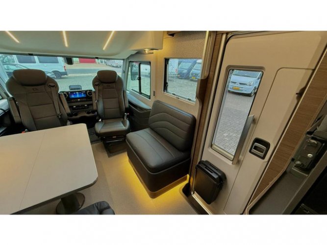 Adria Super Sonic 890 LL op Mercedes-Benz foto: 8