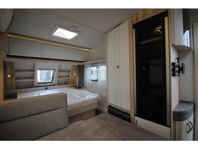 Hobby De Luxe 460 SFF Queensbed  foto: 6