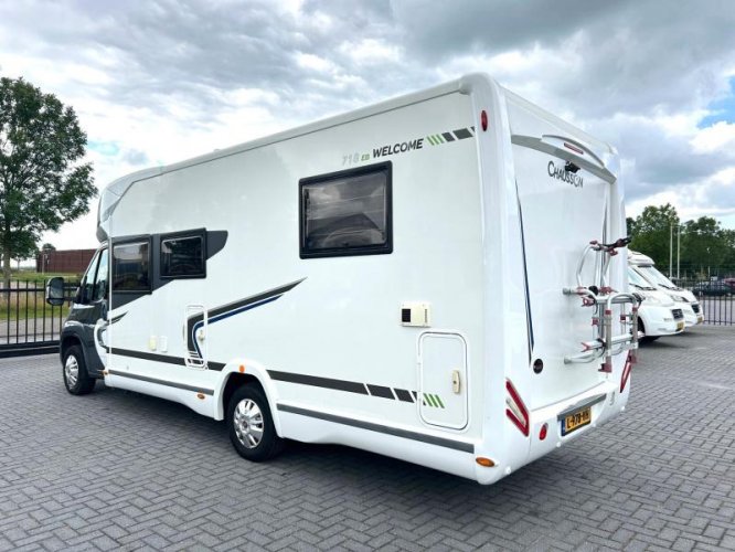 Chausson Flash 718 EB queensbed/hefbed/2015 