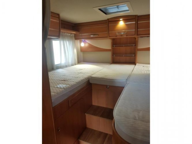 Hymer Tramp 568 SL 150PK Enkele Bedden Airco  foto: 9